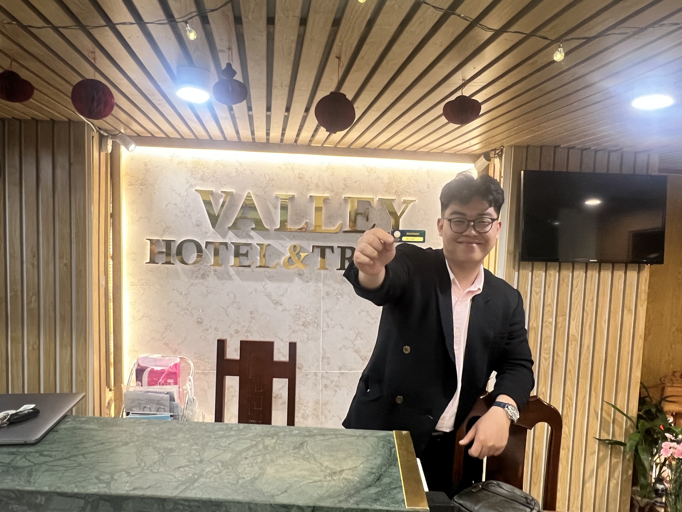 Ảnh thực tế tại quầy lễ tân Valley Hotel & Travel